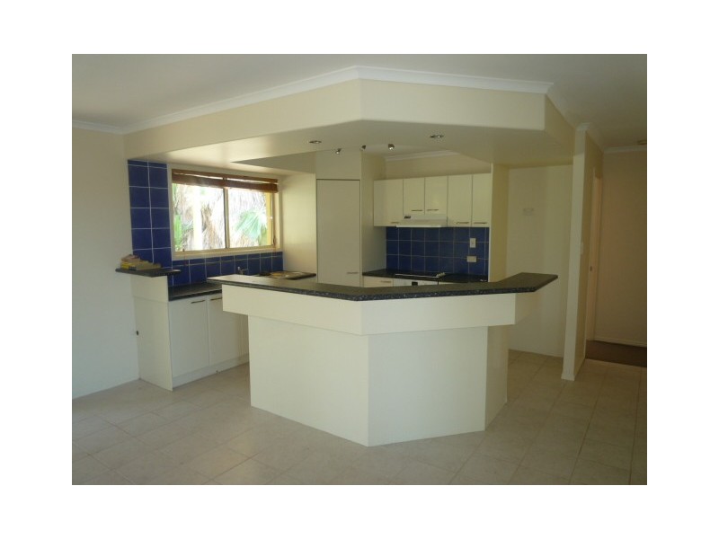 6 Lester Crescent, Torquay QLD 4655