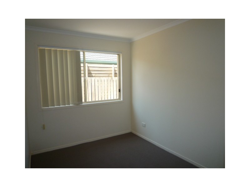 6 Lester Crescent, Torquay QLD 4655