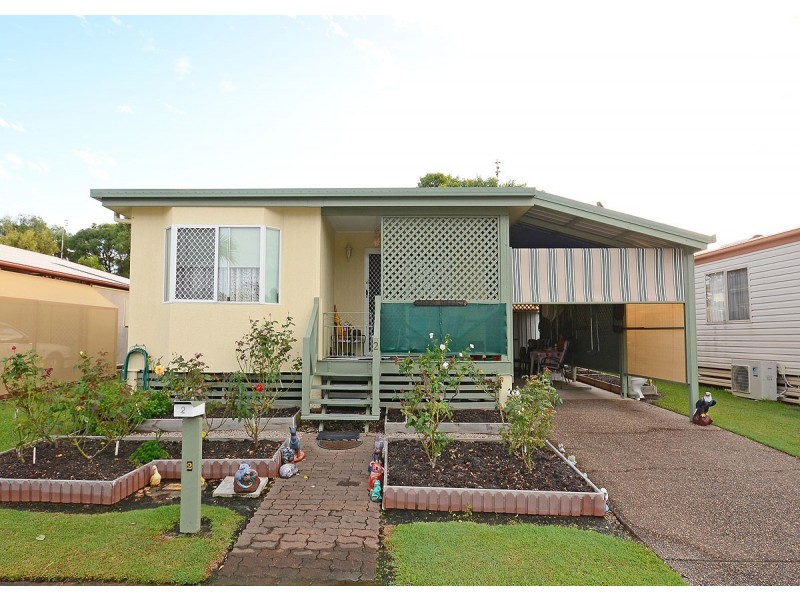 2 – 208 Elizabeth St, Urangan QLD 4655