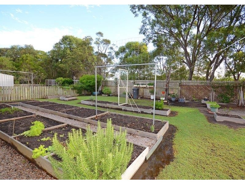 2 – 208 Elizabeth St, Urangan QLD 4655