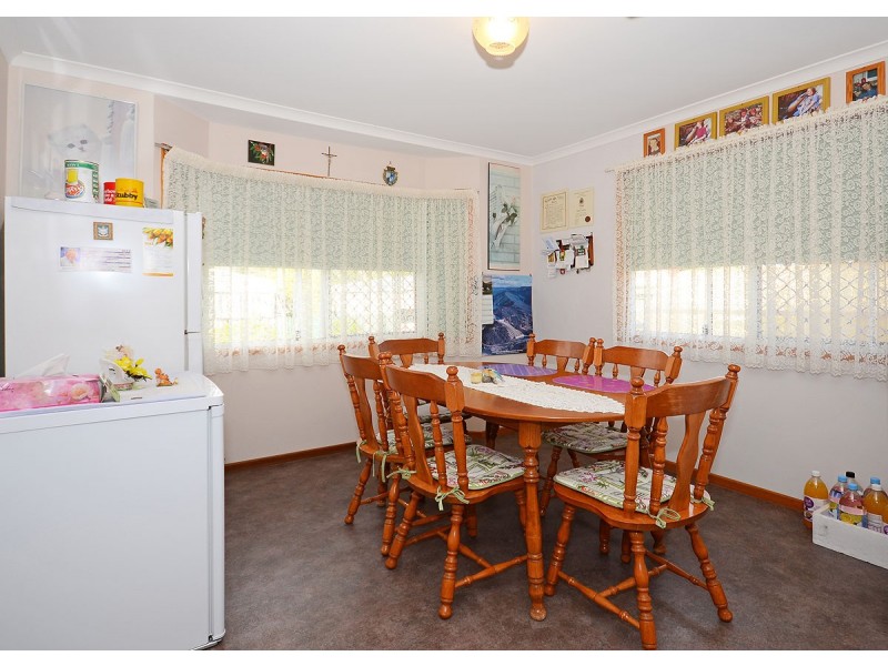 2 – 208 Elizabeth St, Urangan QLD 4655