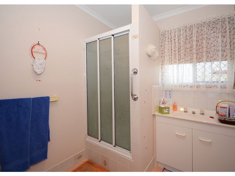 2 – 208 Elizabeth St, Urangan QLD 4655