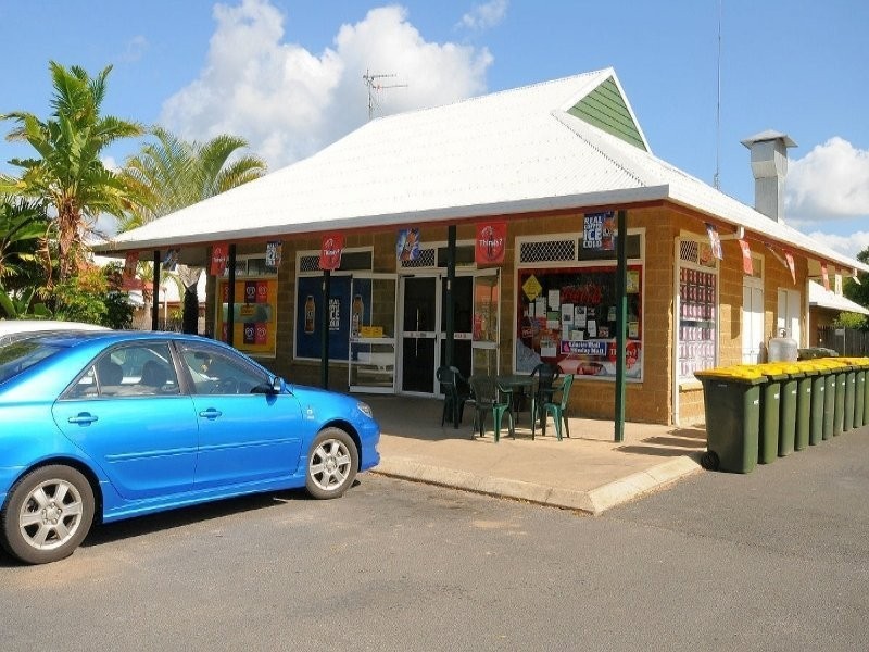 2 – 208 Elizabeth St, Urangan QLD 4655