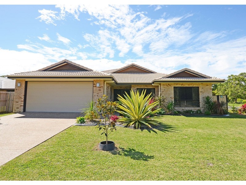 2 Collare Court, Urangan QLD 4655