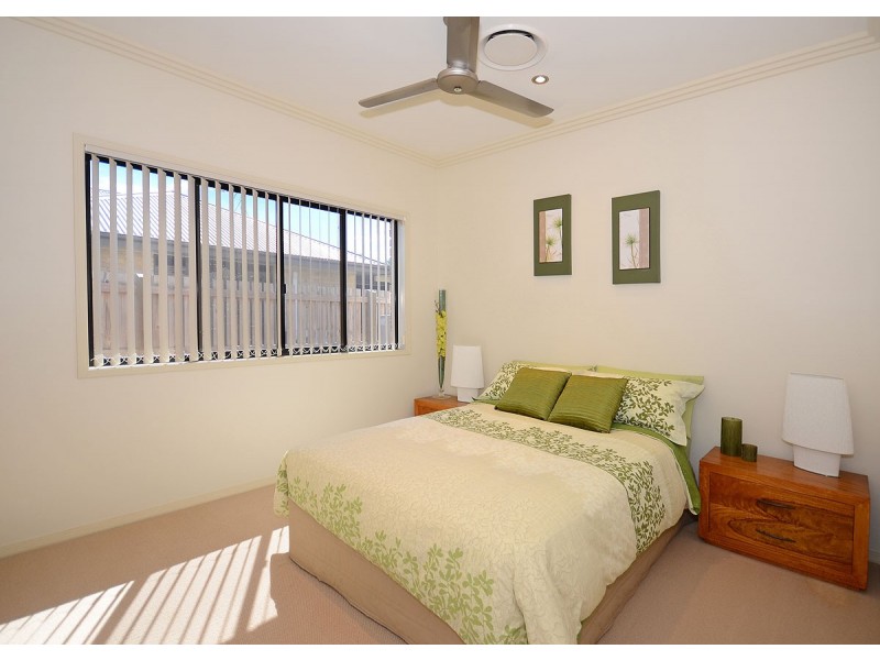 2 Collare Court, Urangan QLD 4655