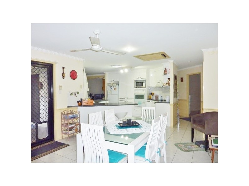 11 Thornbill Drive, Eli Waters QLD 4655