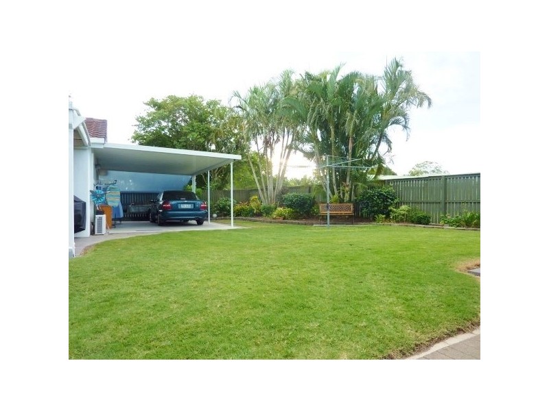 11 Thornbill Drive, Eli Waters QLD 4655