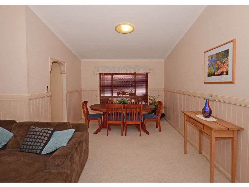 19 Vicki Parade, Torquay QLD 4655