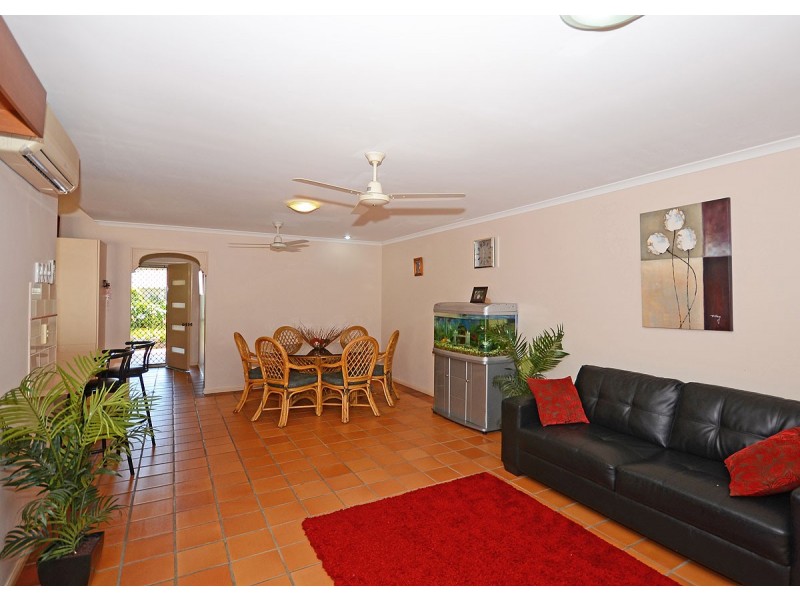 19 Vicki Parade, Torquay QLD 4655