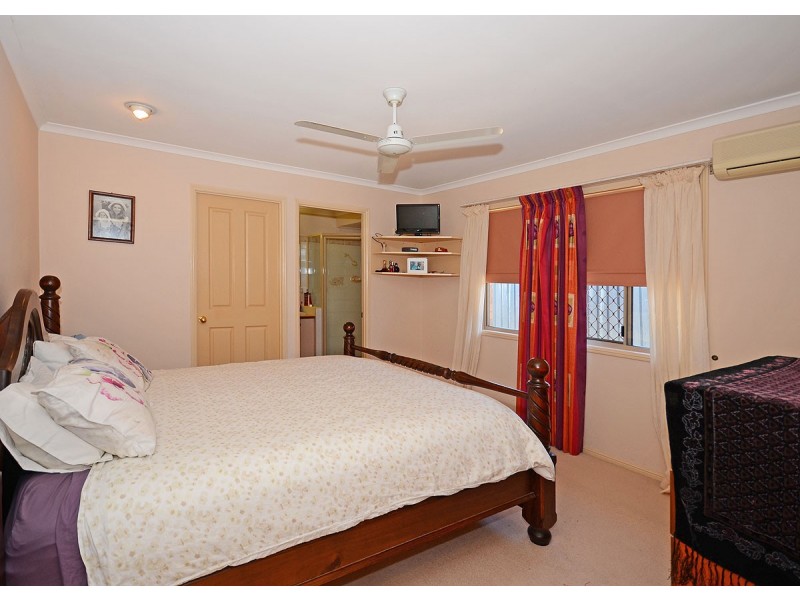 19 Vicki Parade, Torquay QLD 4655