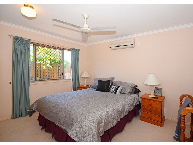 19 Vicki Parade, Torquay QLD 4655