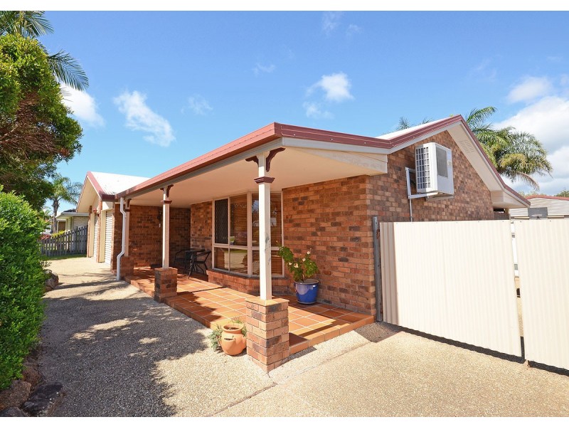 19 Vicki Parade, Torquay QLD 4655