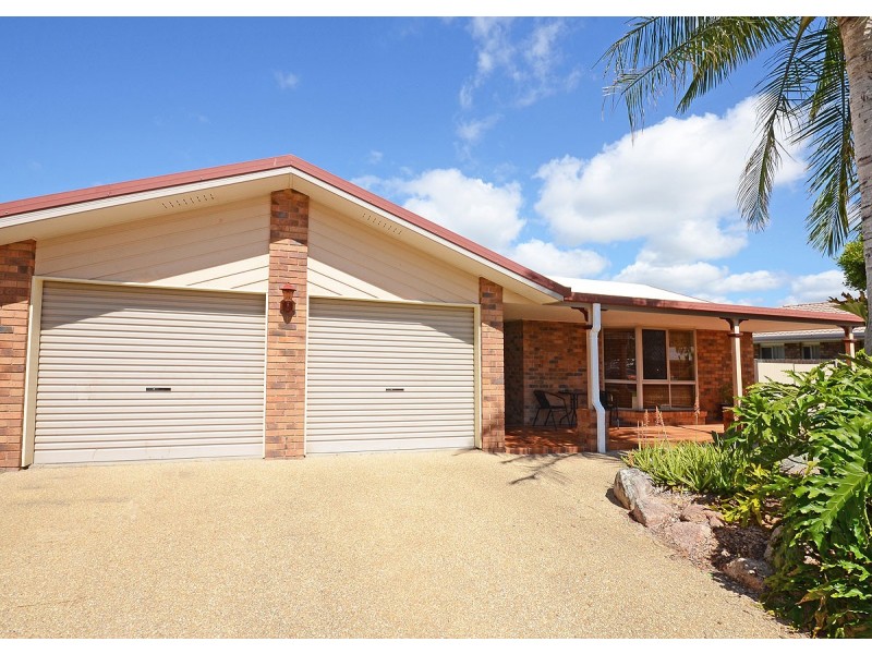 19 Vicki Parade, Torquay QLD 4655