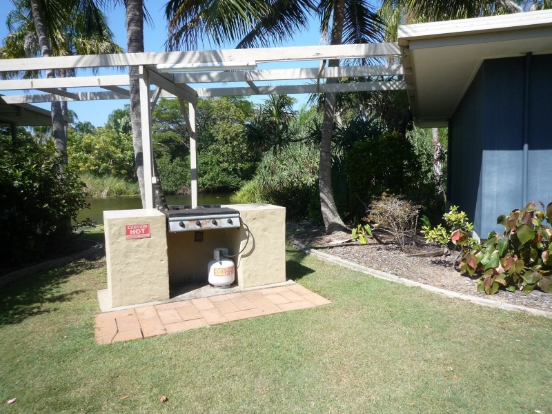6/1 Shell Street, Urangan QLD 4655