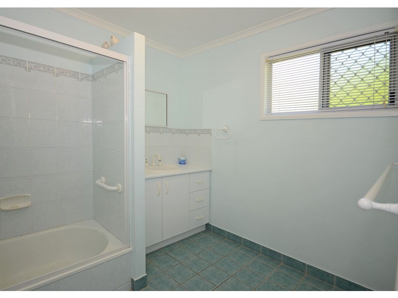 43 Totness Street, Torquay QLD 4655