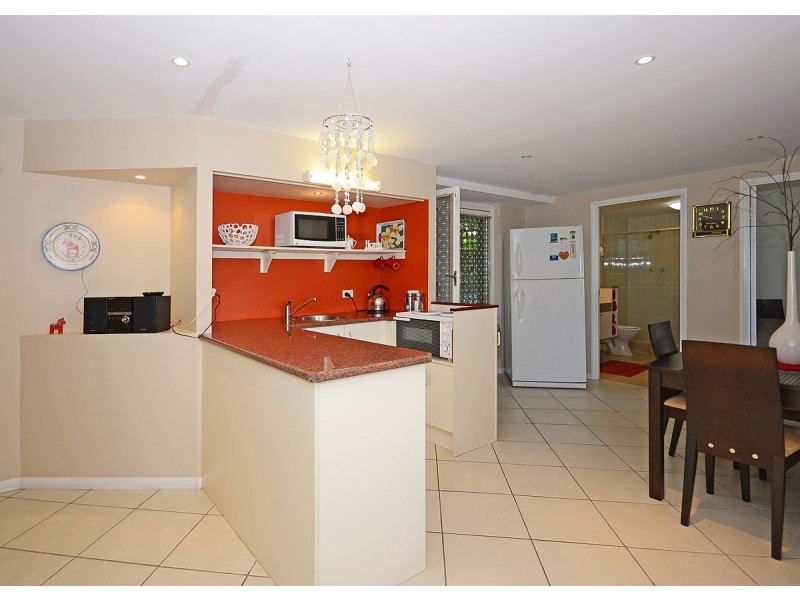 43 Totness Street, Torquay QLD 4655