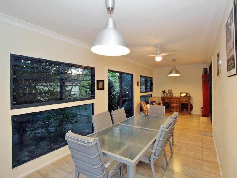 19 Richard Street, Urangan QLD 4655