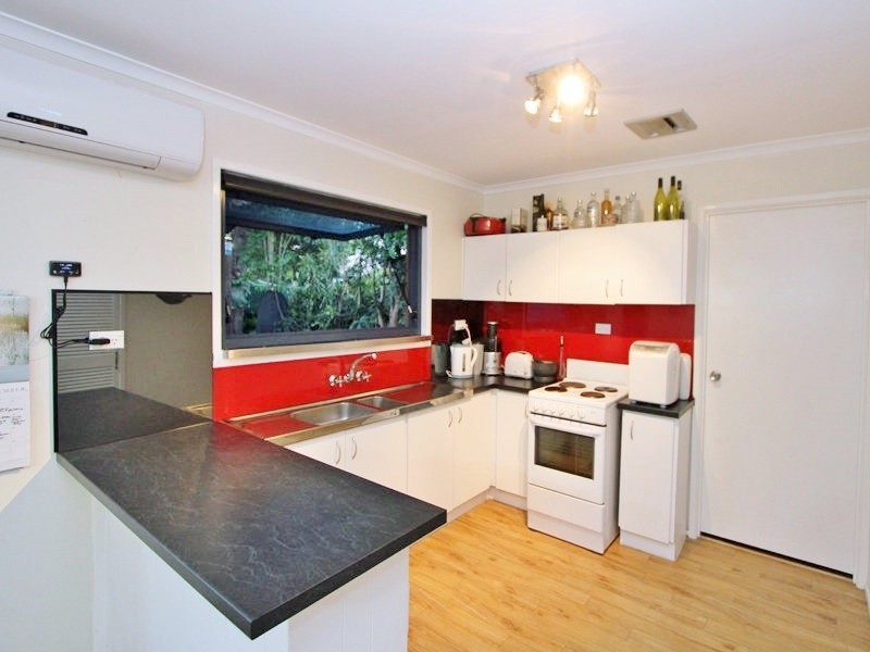 19 Richard Street, Urangan QLD 4655