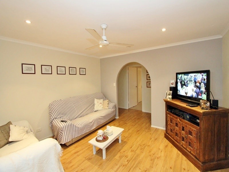 19 Richard Street, Urangan QLD 4655