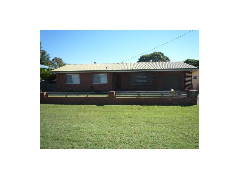 11 Honiton Street, Torquay QLD 4655