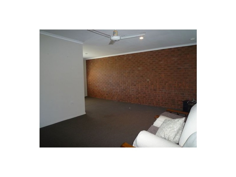 11 Honiton Street, Torquay QLD 4655