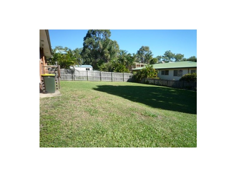 11 Honiton Street, Torquay QLD 4655