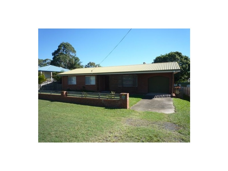 11 Honiton Street, Torquay QLD 4655