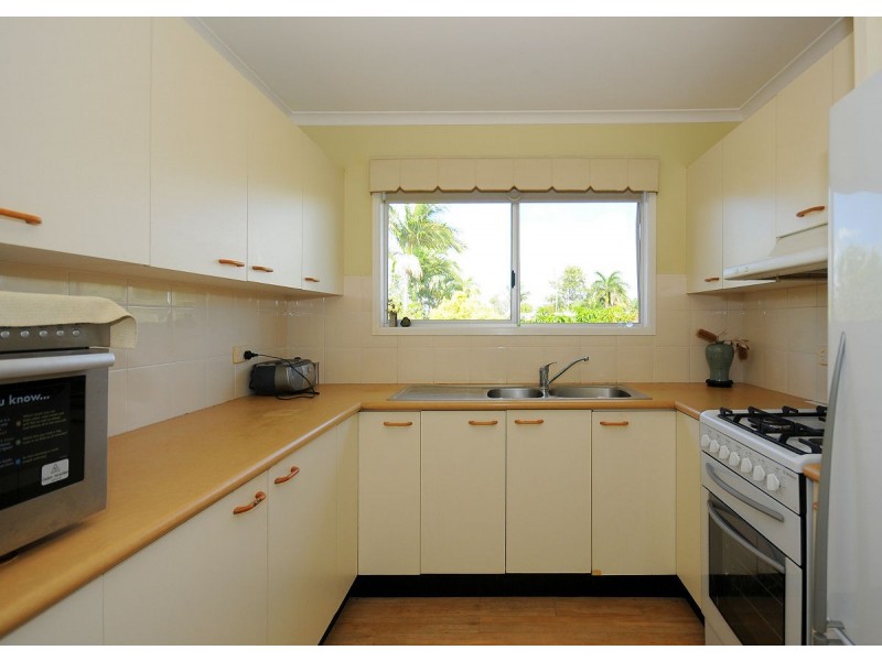 93 Long Street, Point Vernon QLD 4655