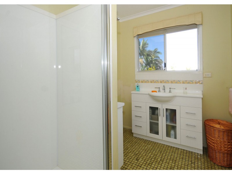 93 Long Street, Point Vernon QLD 4655