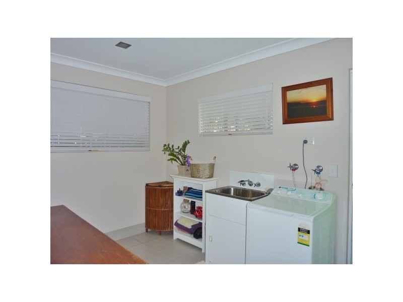 93 Long Street, Point Vernon QLD 4655