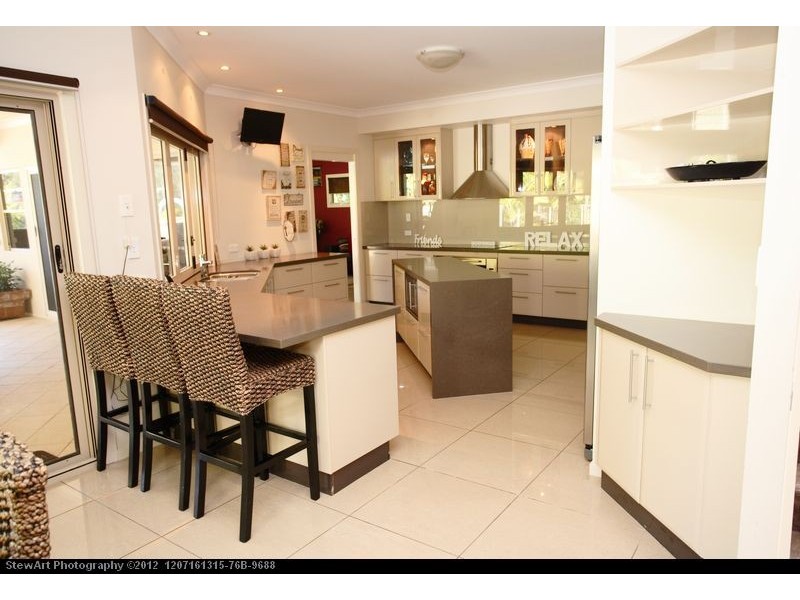5 Mexican Court, Urangan QLD 4655