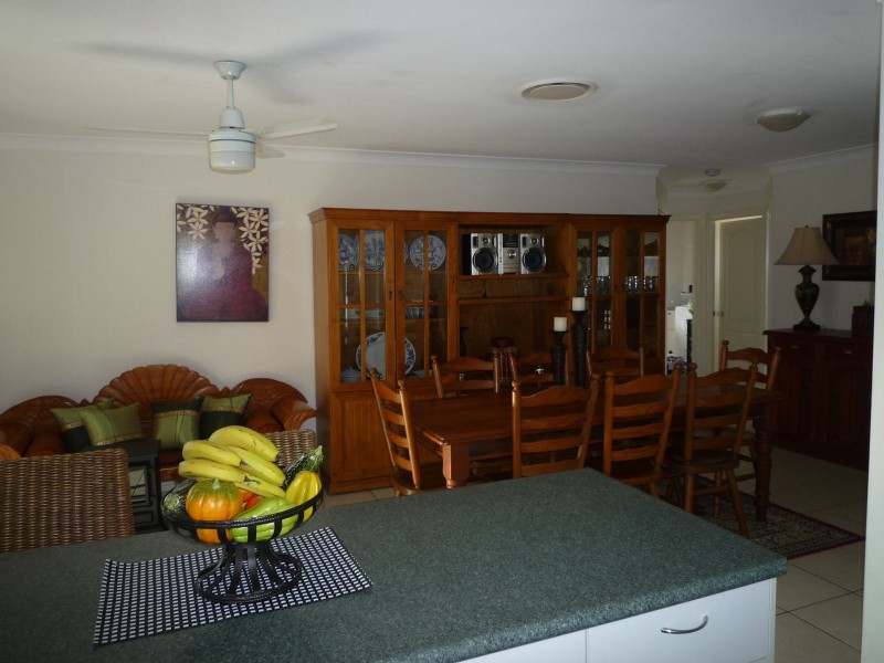 3 Kestrel Court, Eli Waters QLD 4655