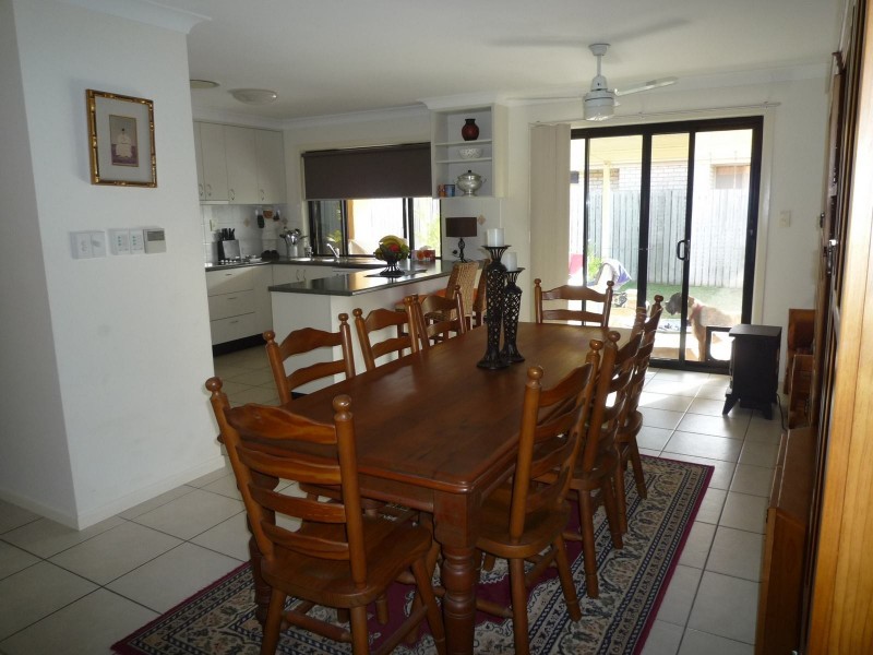 3 Kestrel Court, Eli Waters QLD 4655