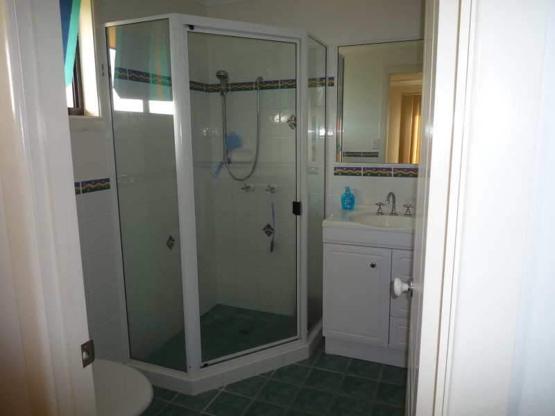 3 Kestrel Court, Eli Waters QLD 4655