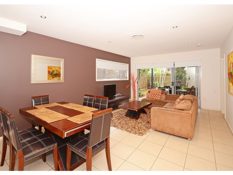 13, 136 Pulgul Street, Urangan QLD 4655