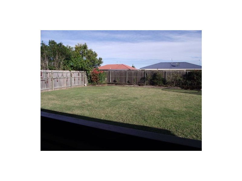 28 Gunsynd Way, Point Vernon QLD 4655