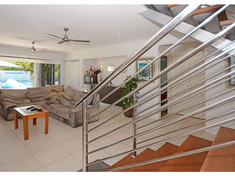 235 Cypress Street, Urangan QLD 4655