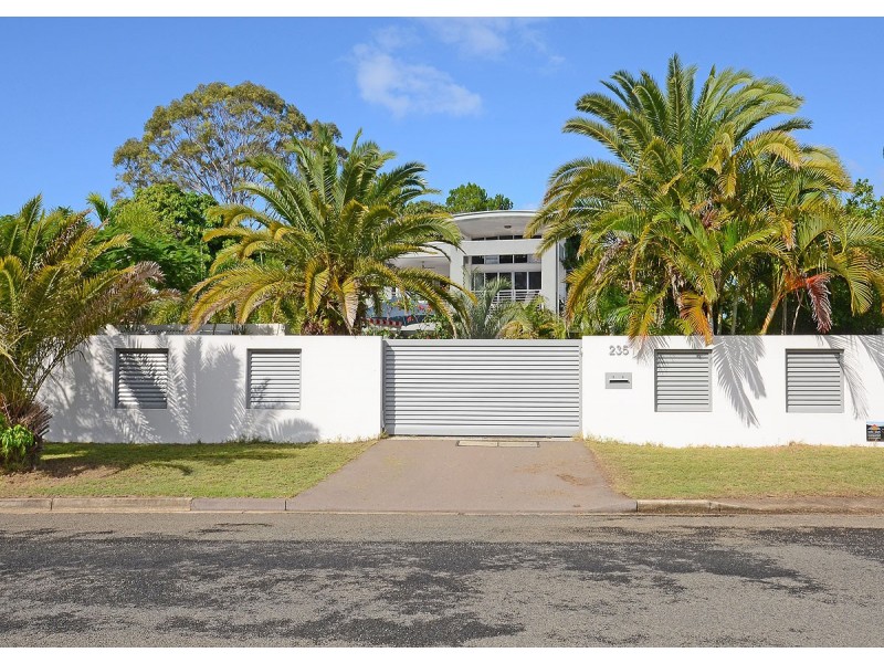 235 Cypress Street, Urangan QLD 4655