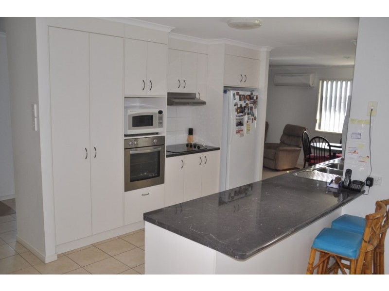 2 Picadilly Circuit, Urraween QLD 4655