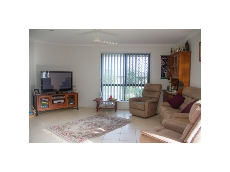 2 Picadilly Circuit, Urraween QLD 4655