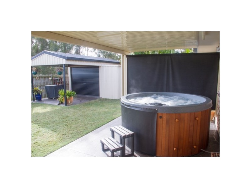 2 Picadilly Circuit, Urraween QLD 4655