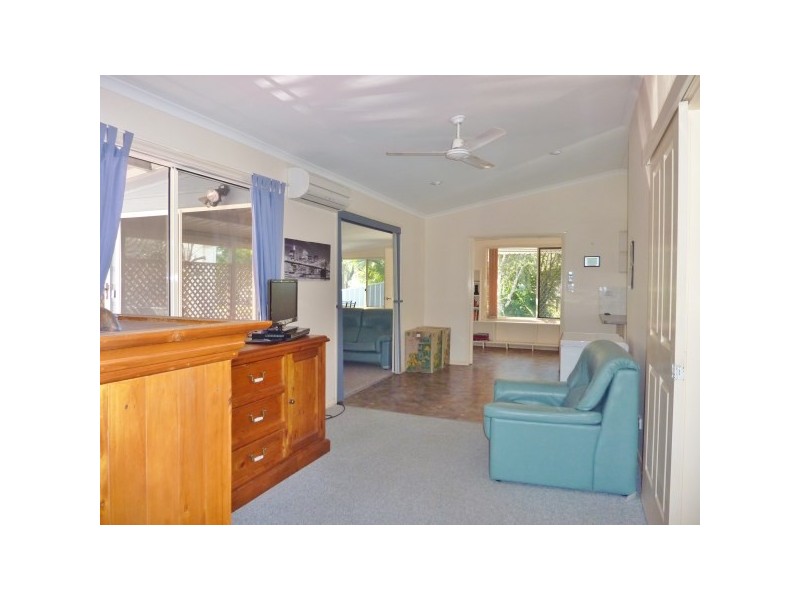 38-208 Elizabeth Street, Urangan QLD 4655