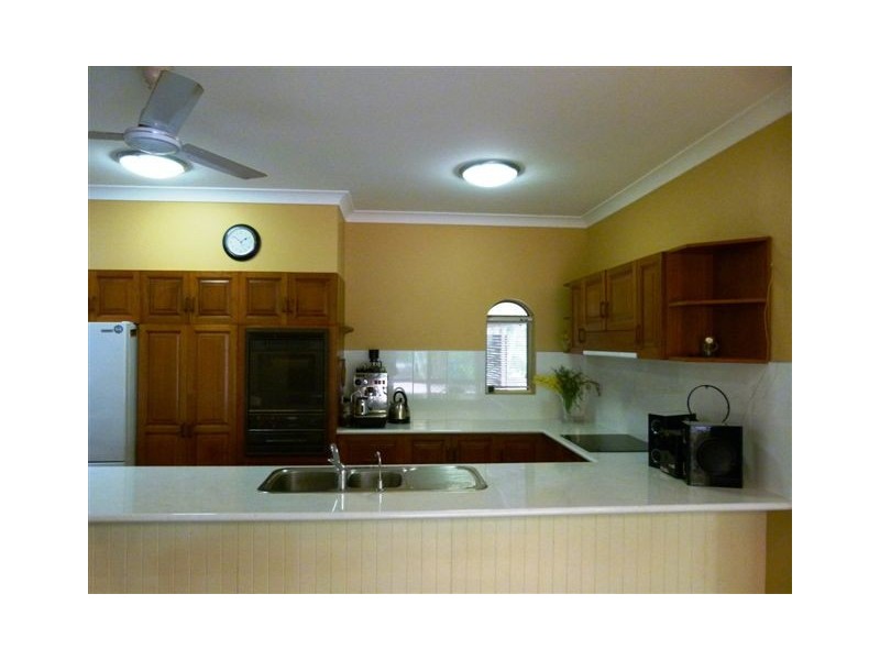 48-50 Maree Street, Wondunna QLD 4655