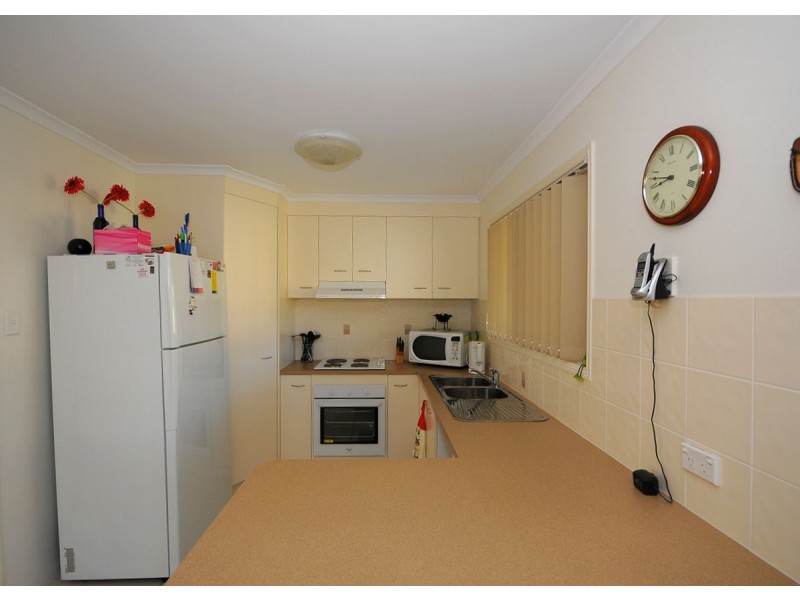 5 Jade Court, Urangan QLD 4655