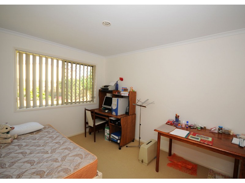 5 Jade Court, Urangan QLD 4655