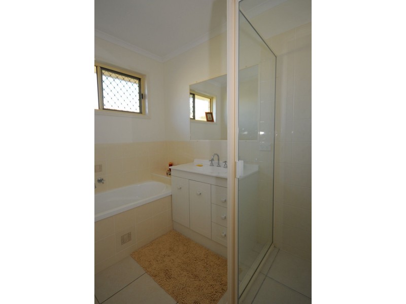 5 Jade Court, Urangan QLD 4655
