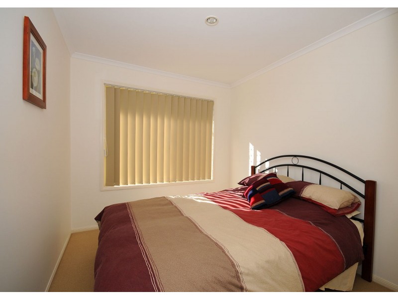 5 Jade Court, Urangan QLD 4655