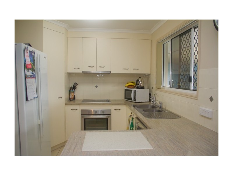 83 Martin Street, Point Vernon QLD 4655