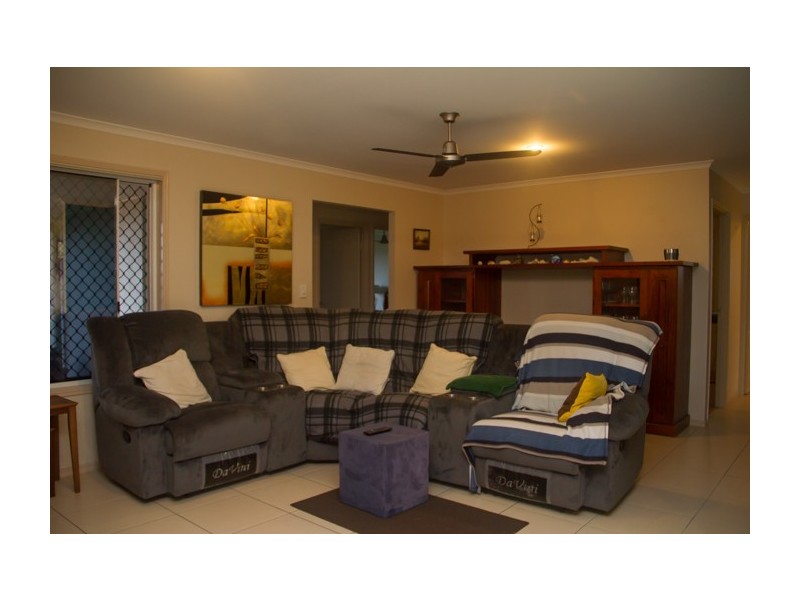 83 Martin Street, Point Vernon QLD 4655