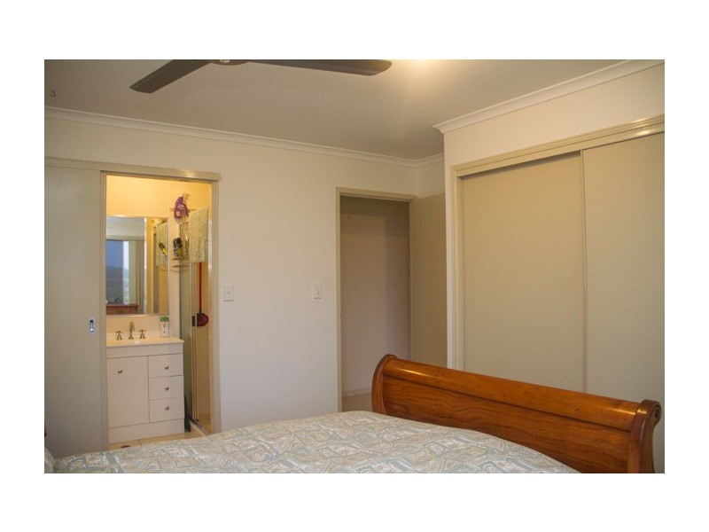 83 Martin Street, Point Vernon QLD 4655